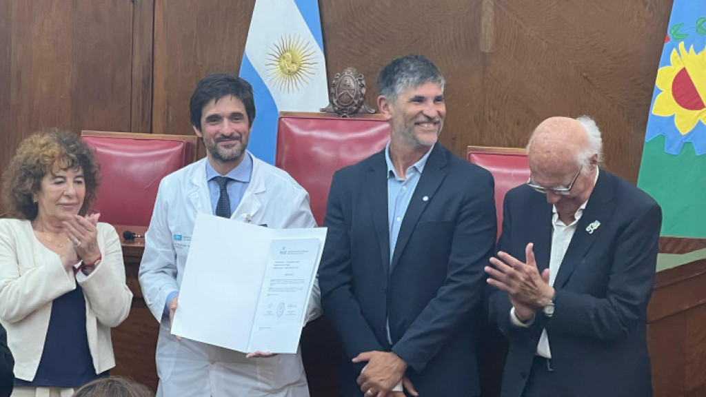 Compromiso y excelencia en medicina: El HCD homenajeó al Dr. Fernando Santomil