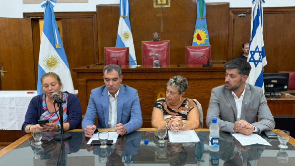 El recinto recibió una vez más el acto en conmemoración del Día Internacional de las Víctimas del Holocausto